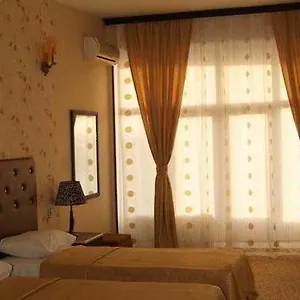 Otel Avand